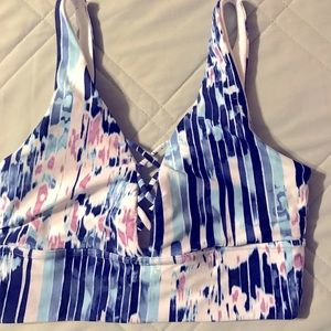 Gap Fit criss cross sports bra